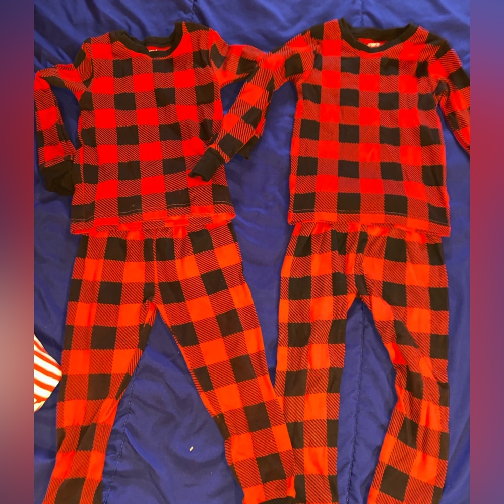 3T boy or girl Christmas pajamas pjs set buffalo plaid red black matching set